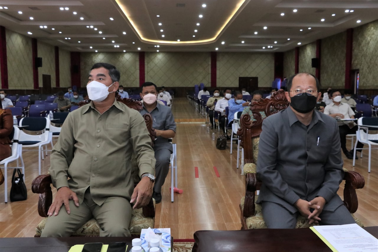 រដ្ឋបាលខេត្តកំពត រៀបចំកិច្ចប្រជុំបូកសរុបលទ្ធផលការងារប្រចាំត្រីមាសទី១ និងលើកទិសដៅការងារអនុវត្តបន្ត ការធ្វើវេទិកាសាធារណៈតាមបណ្តាក្រុង ស្រុក របស់ក្រុមការងាររាជរដ្ឋាភិបាលចុះមូលដ្ឋានខេត្តកំពត ដើម្បីត្រួតពិនិត្យ និងគាំទ្រការអនុវត្តកម្មវិធី និងយុទ្ធសាស្ត្រចតុកោណដំណាក់កាលទី៤ របស់រាជរដ្ឋាភិបាលកម្ពុជា