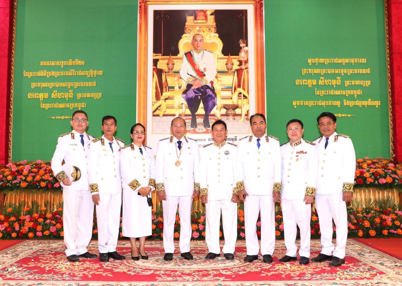 រដ្ឋបាលខេត្តកំពត បានរៀបចំព្រះរាជពិធីបុណ្យខួបលើកទី២០ នៃការគ្រងព្រះបរមរាជសម្បត្តិ របស់ព្រះករុណាព្រះបាទសម្ដេច ព្រះបរមនាថ នរោត្តម សីហមុនី ព្រះមហាក្សត្រ នៃព្រះរាជាណាចក្រកម្ពុជា